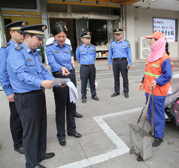 淮南市-宮傳敏督導調研田家庵區城管局創(chuàng  )城整改落實(shí)情況及城市管理工作