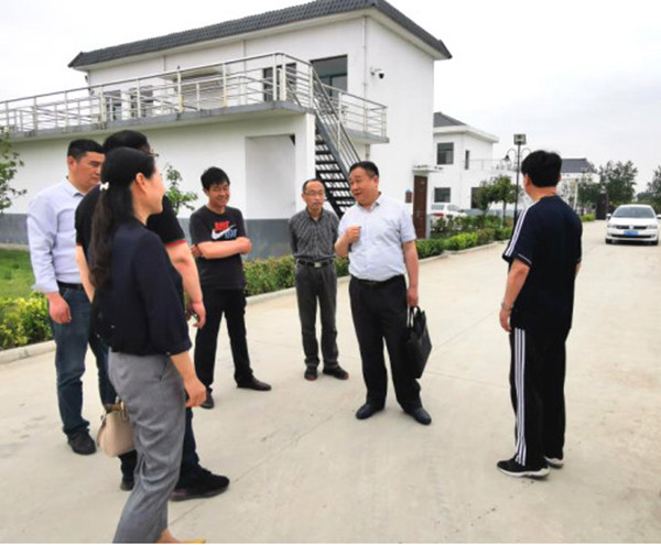 淮南鳳臺縣政協(xié)調研農村飲水和河湖長(cháng)制工作情況