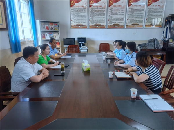 淮南市八公山區數據資源管理局深入企業(yè)開(kāi)展“四送一服”活動(dòng)