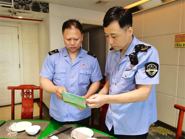 淮南市市場(chǎng)監督管理局開(kāi)具我市首張“反食品浪費”罰單