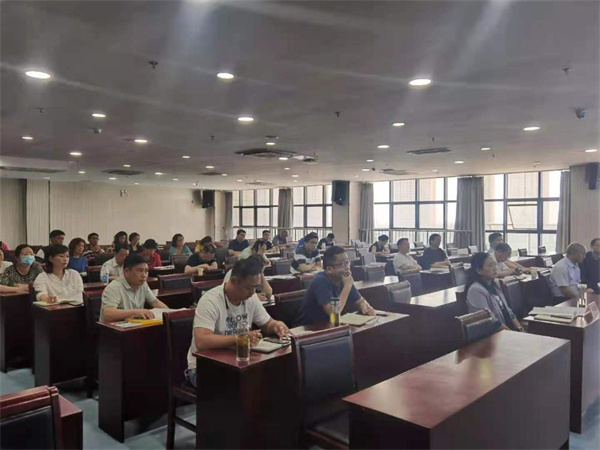 淮南市人社局召開(kāi)全市社會(huì )保險基金管理風(fēng)險排查工作部署會(huì )議