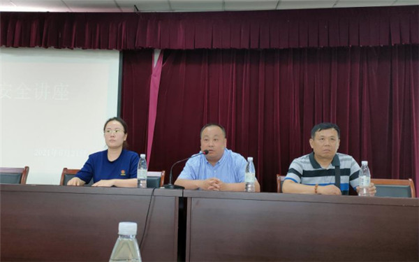 攜手關(guān)心下一代、同心保護未成年！ 淮南大通區開(kāi)展“安全知識進(jìn)校園”一堂課活動(dòng)