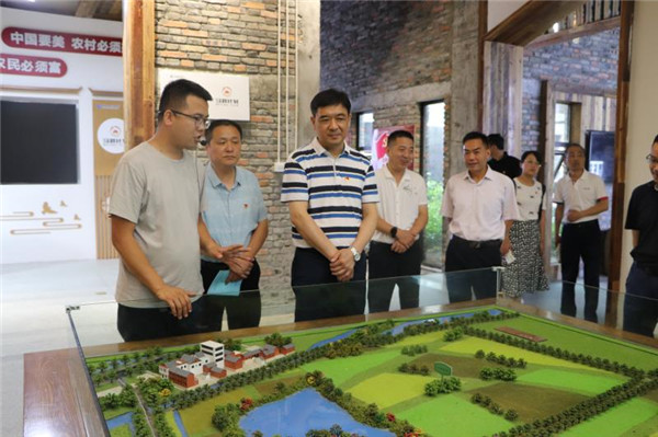 淮南市鄉村振興局開(kāi)展“深化黨史學(xué)習教育 全面推進(jìn)鄉村振興”主題黨日活動(dòng)