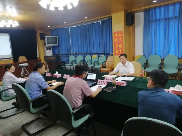 淮南市衛健委黨組書(shū)記、主任汪世福到市中心血站調研