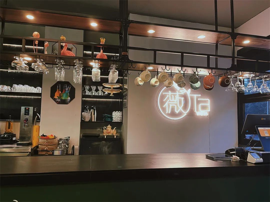 【隱藏在山南的小格調】露天花園餐廳~西餐、酒吧、下午茶......美好的夜晚從微醺開(kāi)始