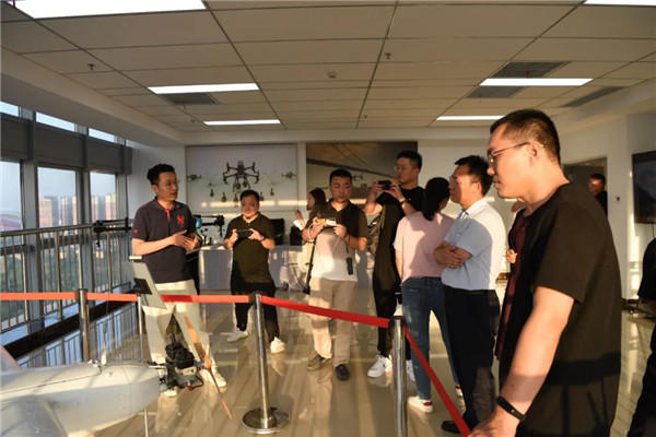 網(wǎng)聚正能量！自媒體走進(jìn)高新區“打卡”重點(diǎn)項目、重點(diǎn)企業(yè)