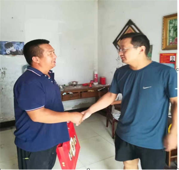 淮南市毛集分局黨支部組織開(kāi)展走訪(fǎng)群眾，情暖中秋節活動(dòng)