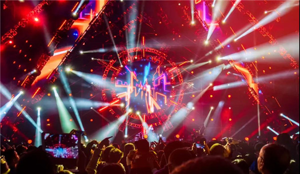 速轉｜十一國慶紅星美凱龍全友家居盛大開(kāi)業(yè)啦！《中國好聲音》優(yōu)秀歌手前來(lái)助陣演出！