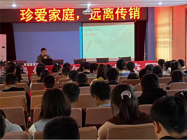 淮南潘集區市場(chǎng)監管局開(kāi)展消費者信用維權、防傳銷(xiāo)進(jìn)校園活動(dòng)