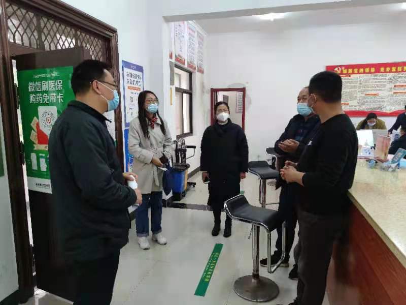 淮南市審計局黨組成員、副局長(cháng)尹伊帶隊開(kāi)展疫情防控督查