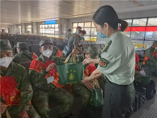 淮南市軍供站圓滿(mǎn)完成2022年秋季新兵運輸軍供保障工作