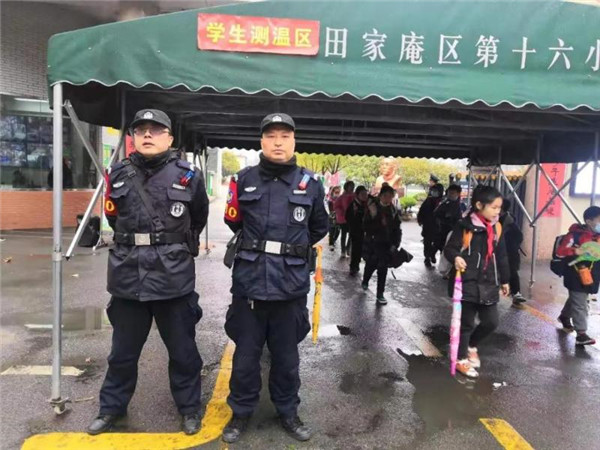淮南田家庵公安分局拉開(kāi)春季新學(xué)期“護校安園”序幕