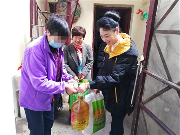 淮南：八公山區開(kāi)展“巾幗暖人心”三八慰問(wèn)活動(dòng)