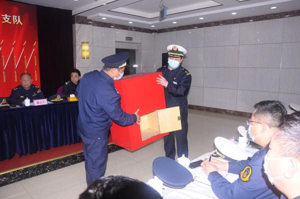 淮南市交通運輸綜合行政執法支隊第一次黨員大會(huì )勝利召開(kāi)