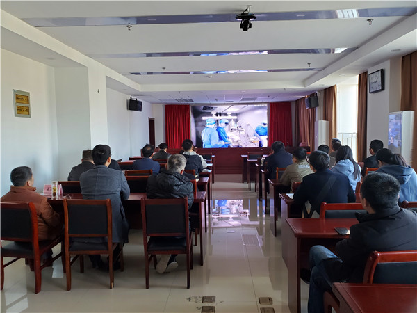 淮南市應急管理局組織集中收看學(xué)習《榜樣5》