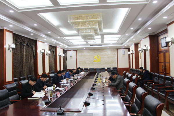 淮南市鳳臺縣委理論學(xué)習中心組學(xué)習會(huì )舉行