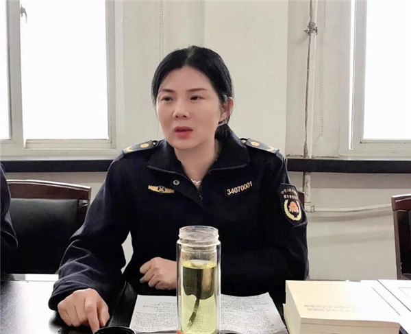 淮南：宮傳敏在市城管局機關(guān)支部學(xué)習會(huì )上強調：堅持“七講”標準 全力建設“七型”機關(guān)