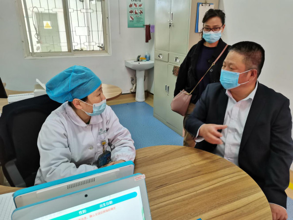 淮南：省衛健委領(lǐng)導到田東社衛中心督導新冠疫苗接種點(diǎn)工作