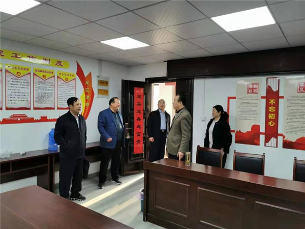 淮南：張玉鼎赴扶貧村共話(huà)“發(fā)展計”