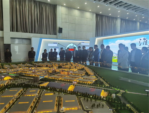 淮南：走進(jìn)潘一實(shí)業(yè)———市經(jīng)信局、潘一實(shí)業(yè)公司聯(lián)合開(kāi)展學(xué)黨史心得交流研討活動(dòng)